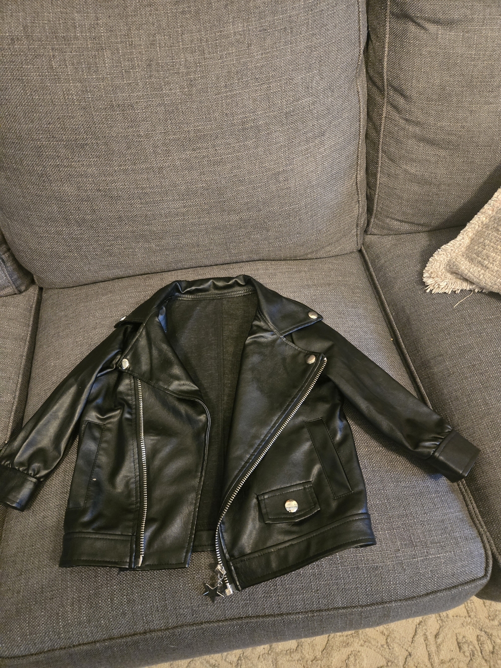 SHEIN Black Faux Leather Jacket